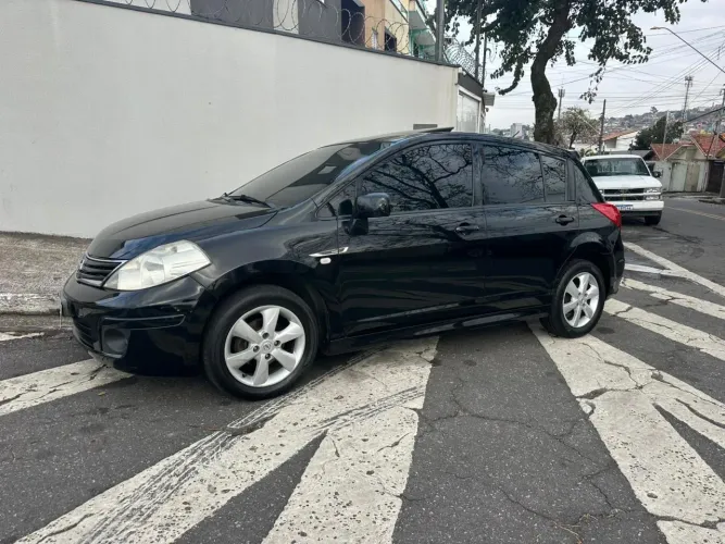 Nissan Tiida SL 1.8/1.8 Flex 16V Aut. 2013