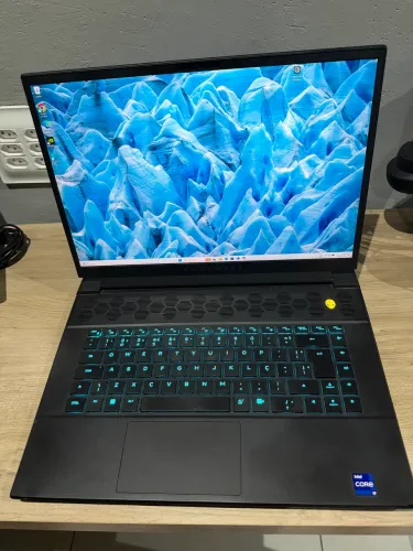 Alienware m16r1