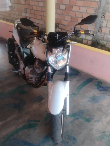 Vende-se Yamaha fazer 250 cc