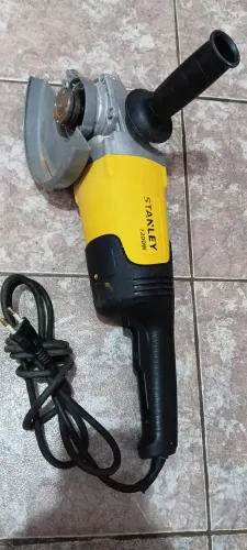 Esmerilhadeira 7 Polegadas. Ainda não garantia