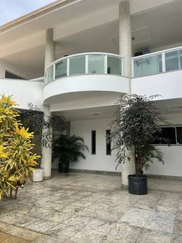 Imóvel para venda tem 330 metros quadrados com 5 quartos em Cobilândia - Vila Velha - ES
