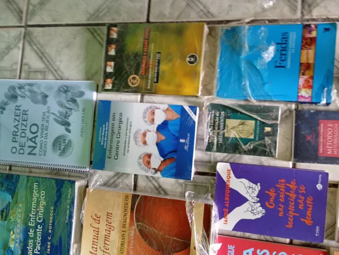 Livros pra área de saúde,