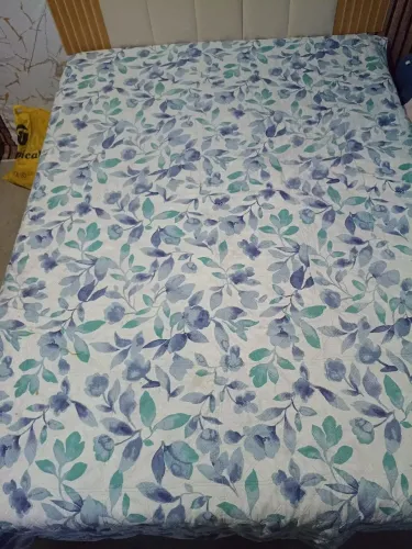 Cama box semi nova