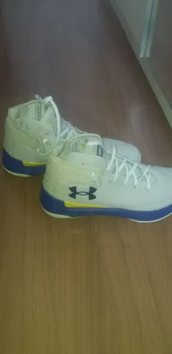 Tenis under armour