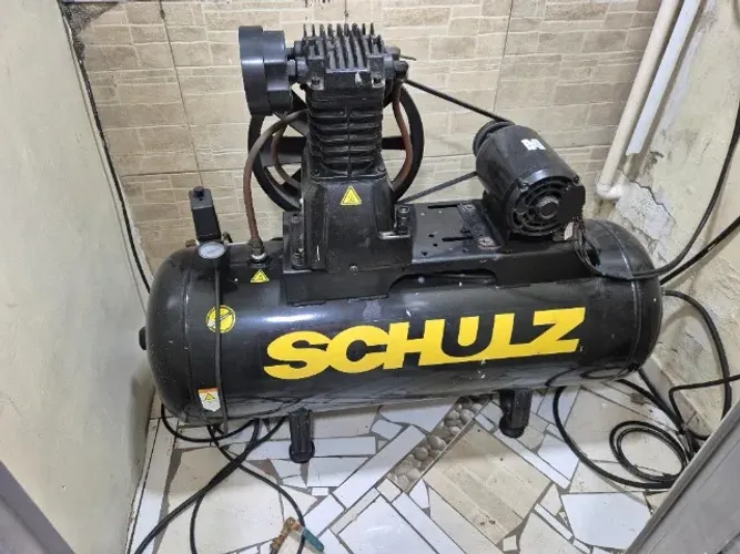 Compressor seminovo R$ 4.500,00