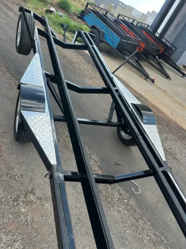 Carreta berço pra barco