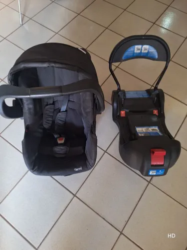 Bebê conforto com carro+Base, marca Terni  