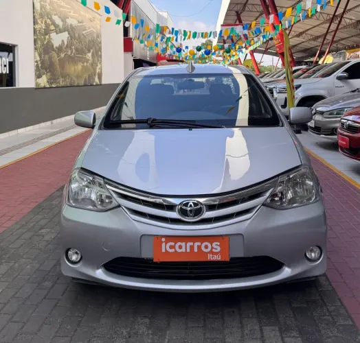 Toyota Etios XLS Sedan 1.5 Flex 16V 4P Mec. 2013