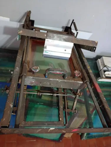 VENDO MÁQUINA PARA SILK EM COPOS E CANETAS 