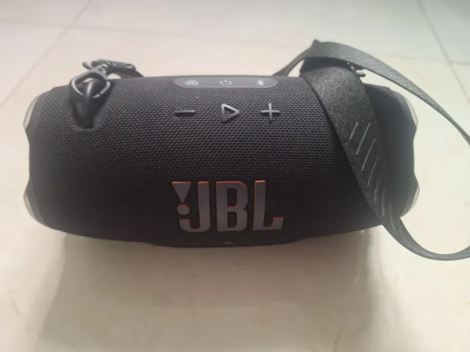 JBL Bombox 4 nova