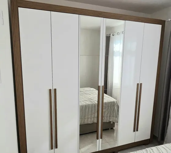 Guarda-roupa 6 portas 8 gavetas