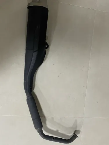 Escapamento R15 2026 com 3 meses de uso