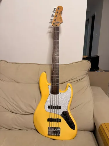 FENDER JAZZ BASS DELUX SERIES