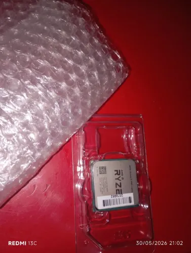 Vendo processador Ryzen 5 2400g