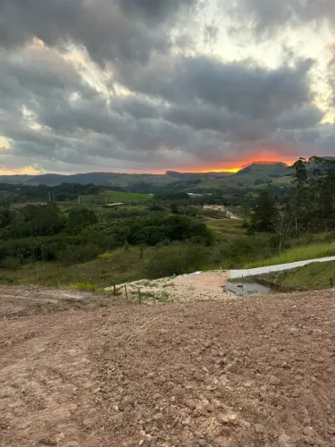 Vendo terreno em Jacareí