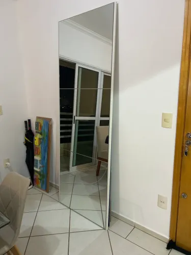 Espelho grande