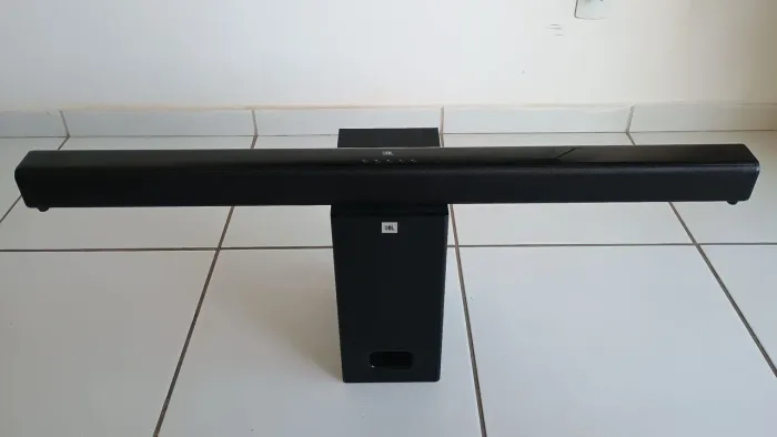 Soundbar JBL Cinema SB130 2.1 com Subwoofer, Bluetooth e HDMI ARC (Bivolt)