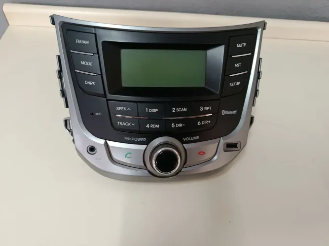 Rádio original HB20 retirar peças