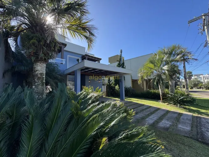 Casa em Condomínio Mobiliada em Condominio Las Palmas Xangri-Lá - Venda REF: CA2833