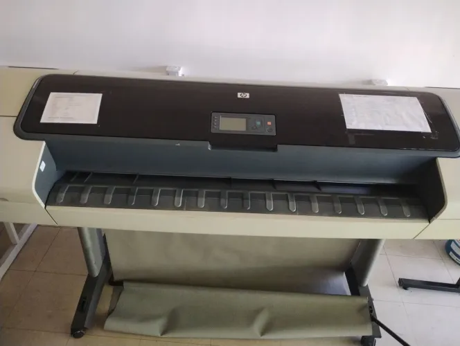 Vendo ploter HP1100