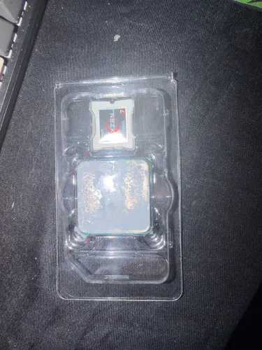 AMD RYZEN 7 2700X