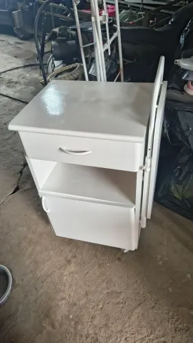MESA DE CABECEIRA HOSPITALAR/REFEIÇÃO 