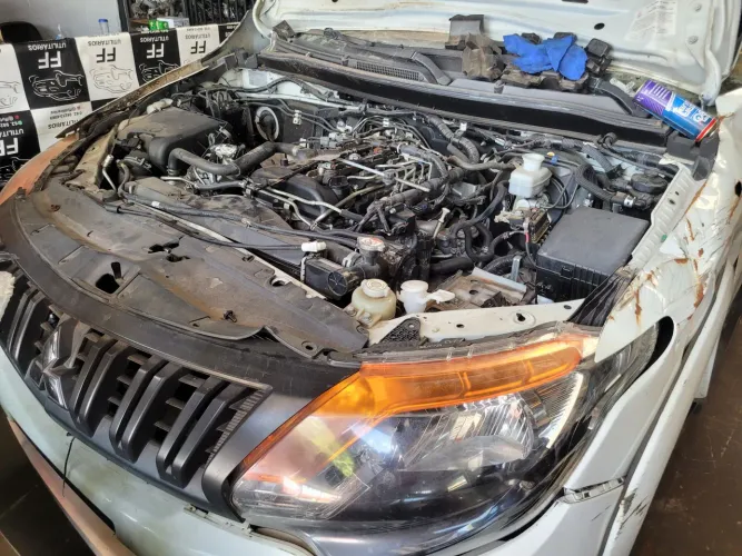 L200 Triton 2022/23 Sucata de Leilão - Completa para Retirada de Peças - Baixada