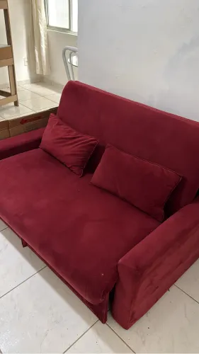 SOFÁ-CAMA Bordô escuro com veludo