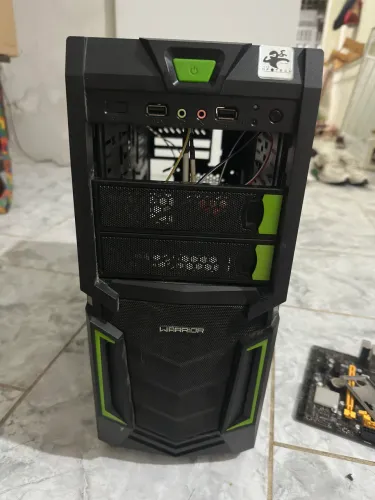 Gabinete Gamer Warrior