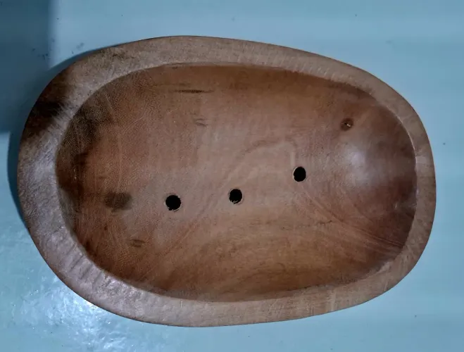SABONETEIRA EM MADEIRA RÚSTICA E PERFUMADA PECA UNICA.