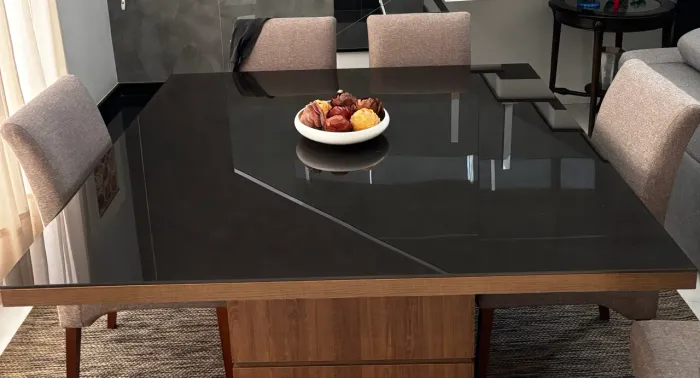 Oportunidade Única: Jogo de Jantar Completo (Mesa + 6 Cadeiras + Buffet)