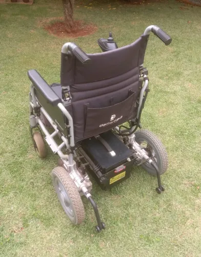 Cadeira de rodas motorizada Dellamed D900 