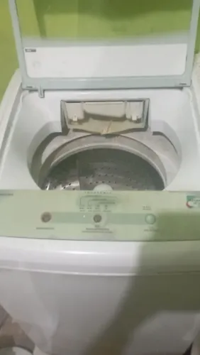 Máquina de lavar roupa Brastemp com defeito