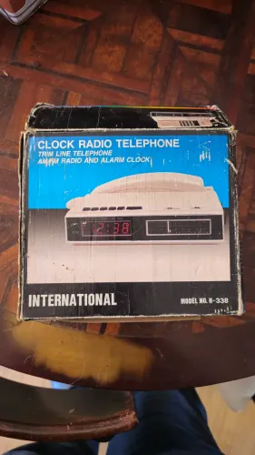 Radio relogio e telefone anos 80