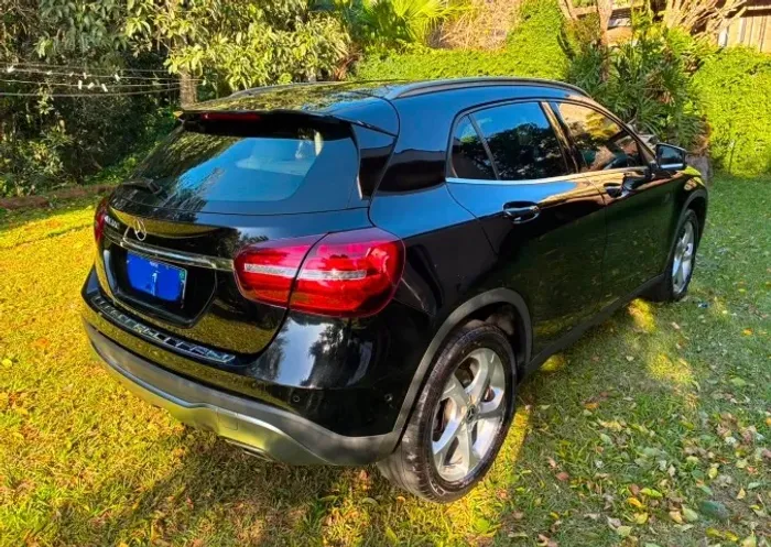 Mercedes-Benz GLA 200 Adv. 1.6/1.6 TB 16V Flex Aut. 2018