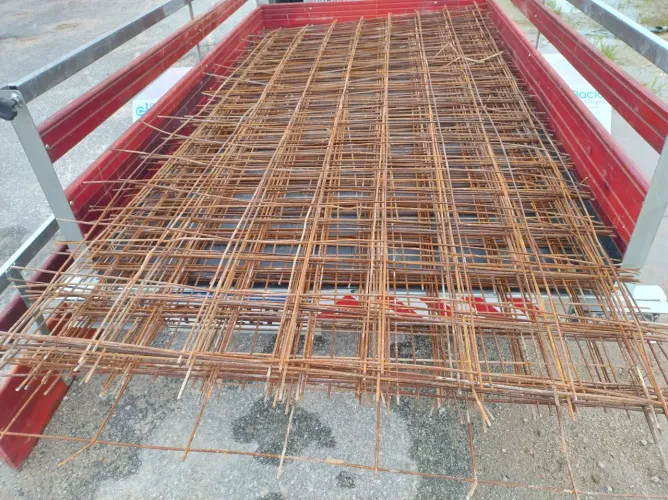 Malha pop15x15 reforçada 2,4m x 1,2m. 20 peças