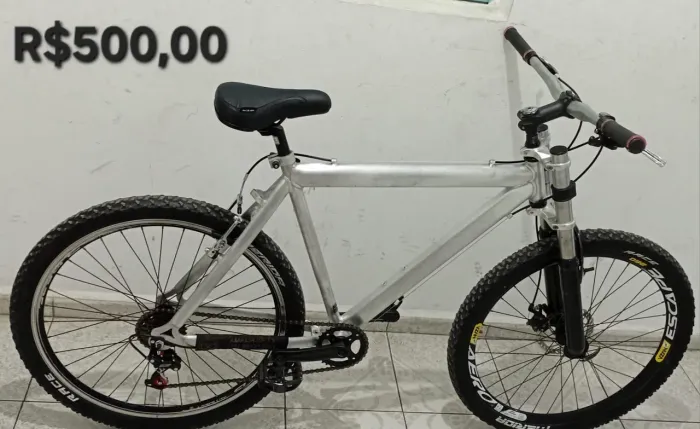 Bicicleta aro 26 de alumínio