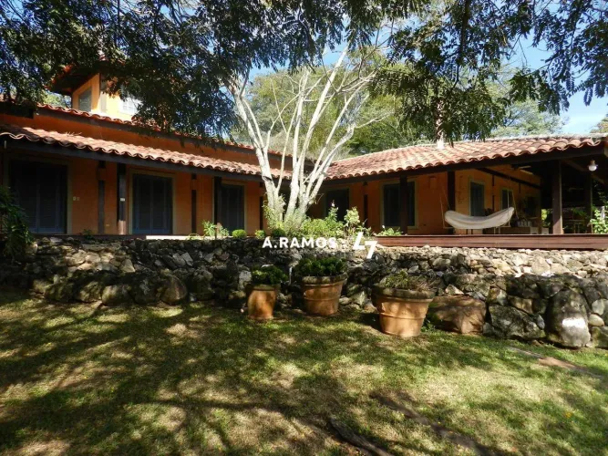 Sitio Alto Padrão 89.500m2, com 2 lagos a venda em Itu-SP.