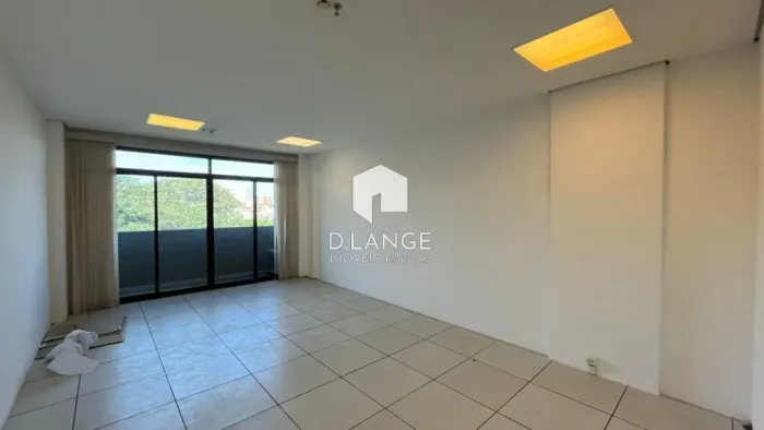 Sala comercial para locação no bairro Jardim Chapadão