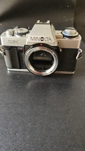 Câmera analógica Minolta XG1