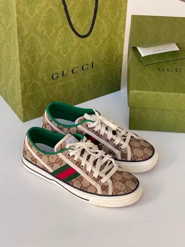 Tênis GUCCI