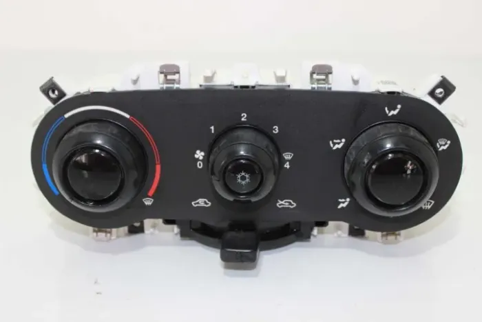 Comando Ar Condicionado Fiat Mobi 5u1842500