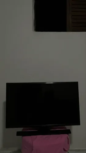 Tv SAMSUNG 32 polegadas,não é smart 