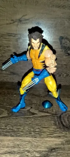 Wolverine Marvel legends toybiz