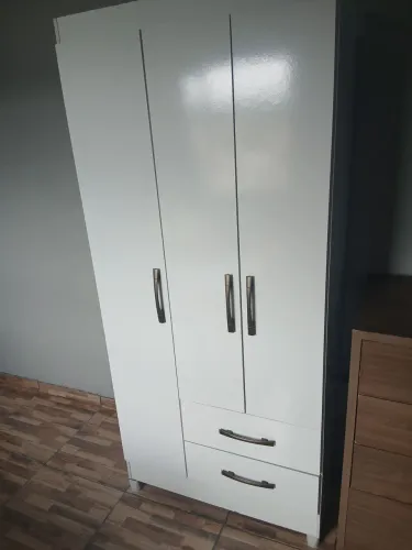 Cama ,cômoda e guarda roupa
