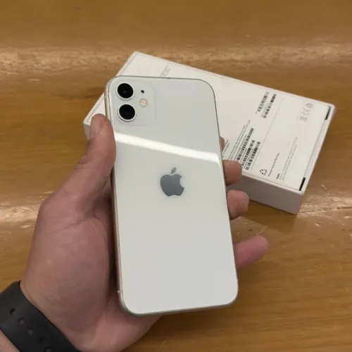 iPhone 11 128gb com caixa e acessórios
