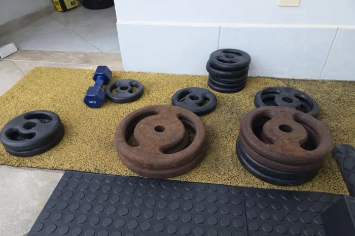 kit completo de musculação ideal para treinar em casa