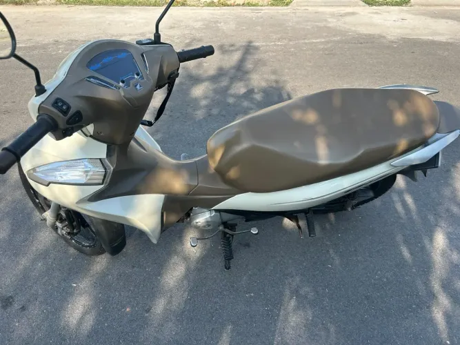 Vende-se Honda biz 125 13.000