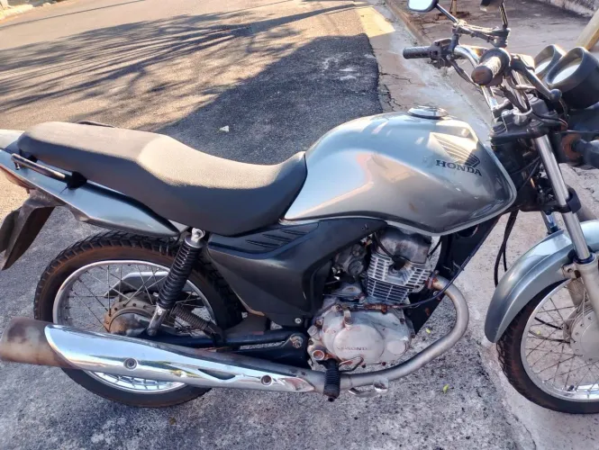 Vende-se uma CG Fan 150 ES Flex