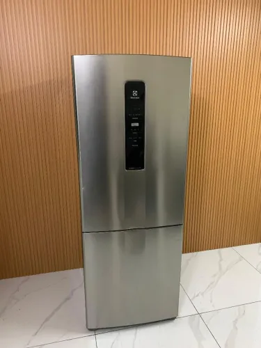 Geladeira inverse 490 litros Nova de Mostruário